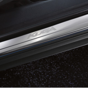 Pragovi sprednjih vrat z logotipom KUGA